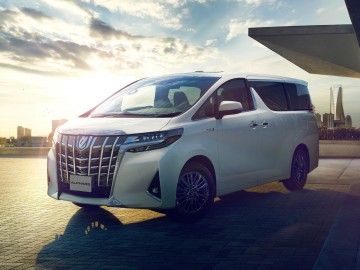 Minivan w gamie Lexusa?